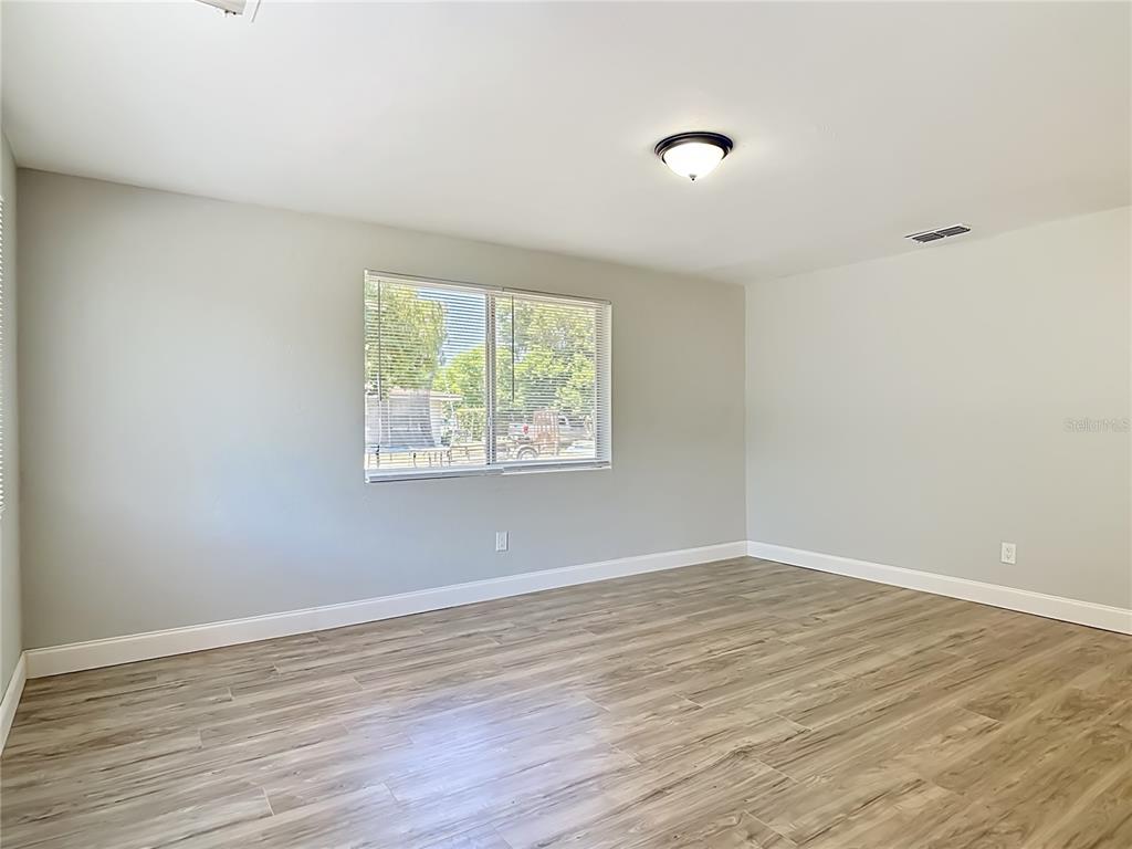 1495 Granada Avenue Daytona Beach, FL 32117 - Photo 5 of 52