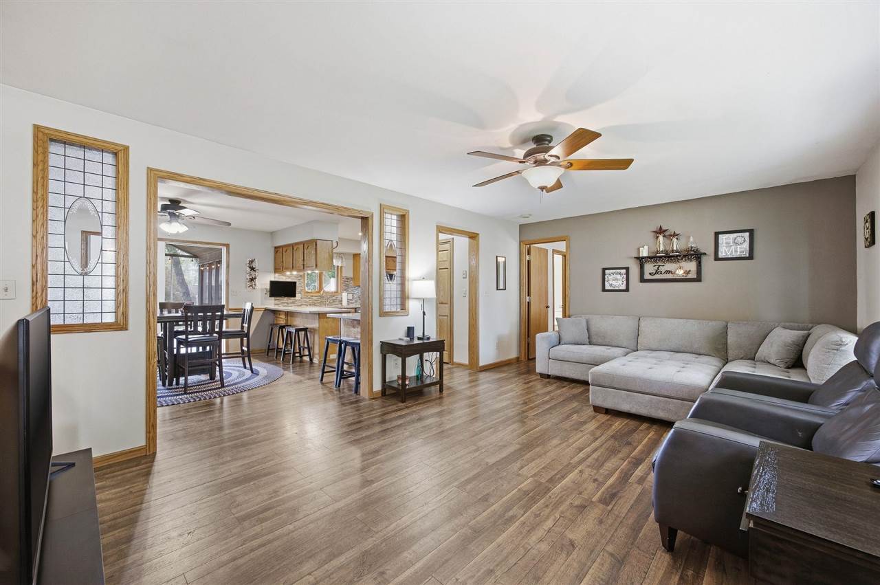 314 Sycamore Street Riverside, IA 52327 - Photo 5 of 40 Gallery Image 5