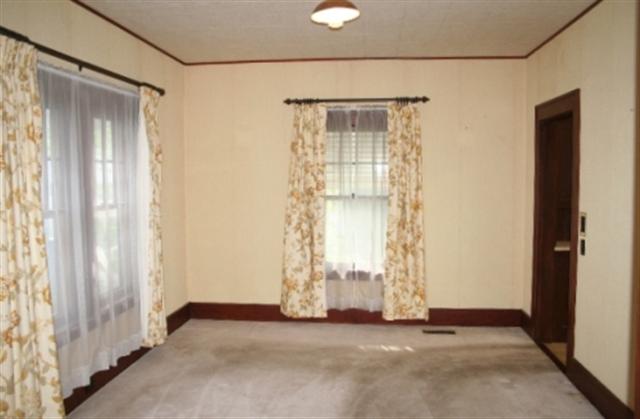 2410 Ripley Street Davenport, IA 52803 - Photo 4 of 9 Gallery Image 4