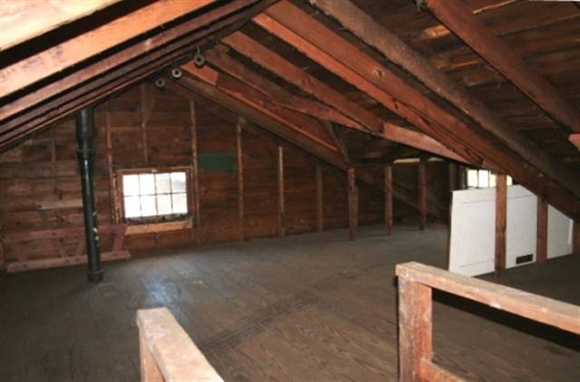 2410 Ripley Street Davenport, IA 52803 - Photo 6 of 9 Gallery Image 6
