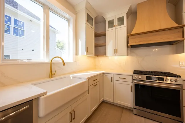 $899,000 | 26 Thomas Mann Circle, Unit 37, Norfolk, MA 02056