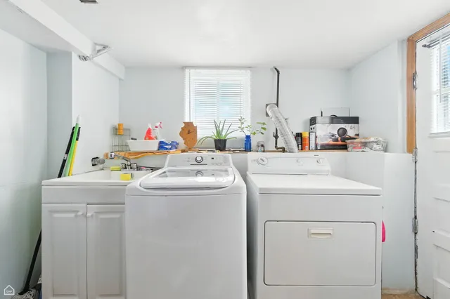 $325,000 | 5015 West Cornelia Avenue, Chicago, IL 60641