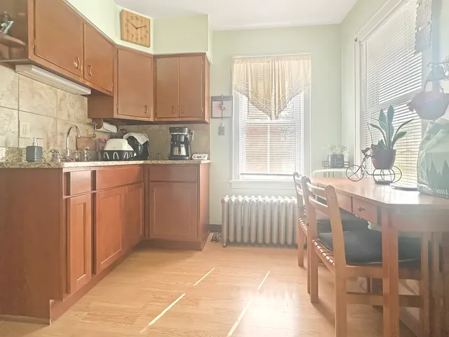 $325,000 | 5015 West Cornelia Avenue, Chicago, IL 60641