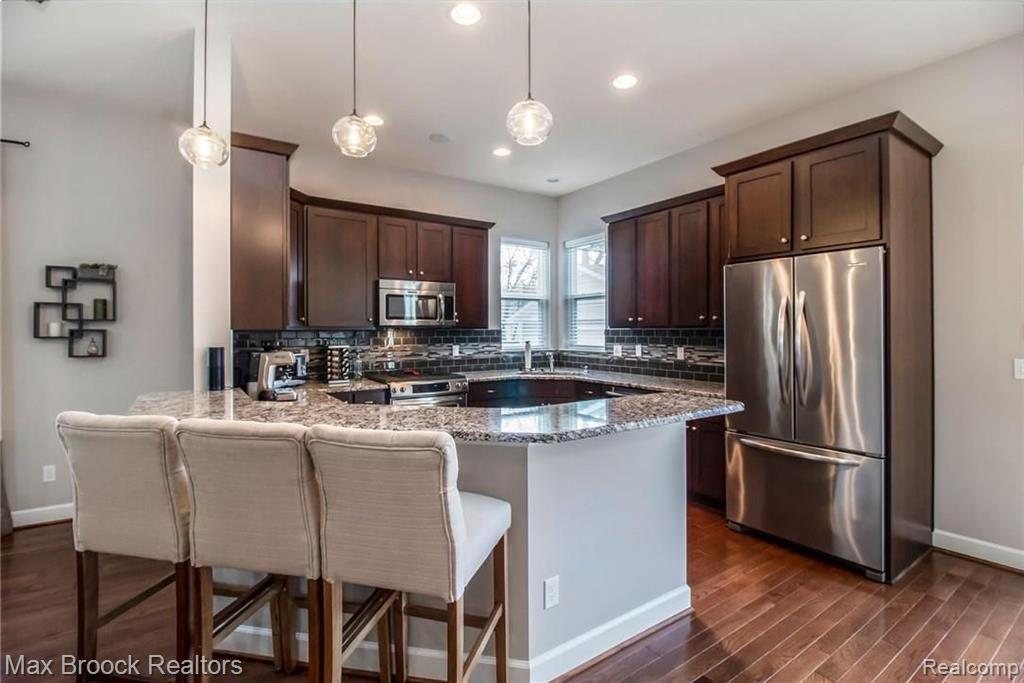2813 Kenmore Road Berkley, MI 48072 - Photo 21 of 37