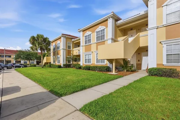 $1,600 | 1015 Villagio Circle, Unit 202, Sarasota, FL 34237