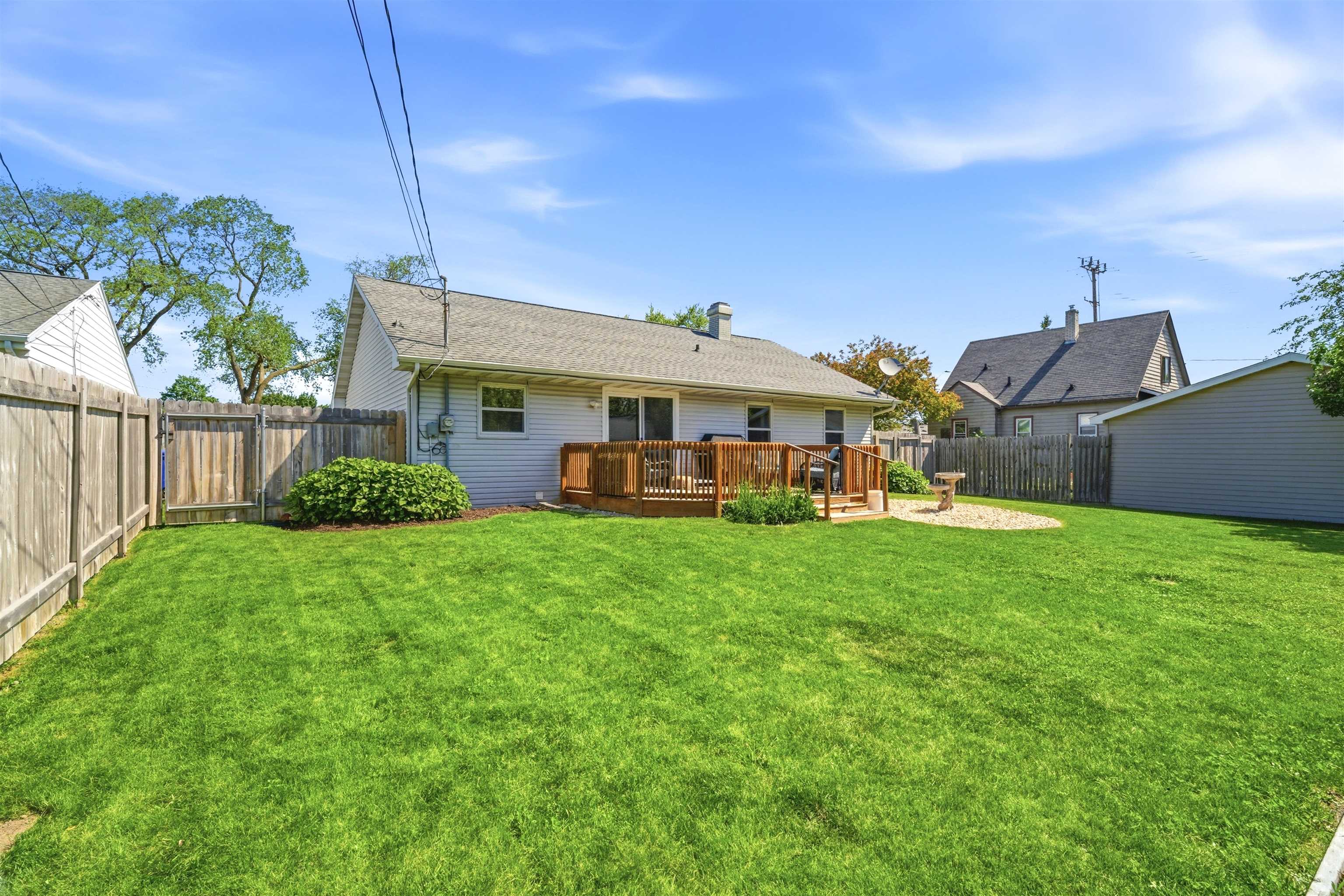 1917 East Glendale Avenue Appleton, WI 54911 - Photo 25 of 27