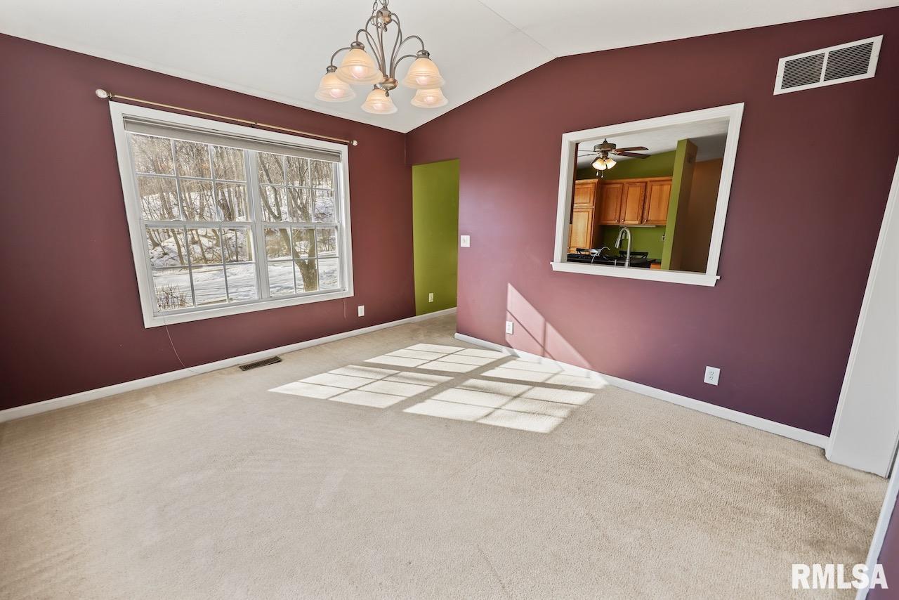 1407 North Kickapoo Creek Road Peoria, IL 61604 - Photo 14 of 37 Gallery Image 14