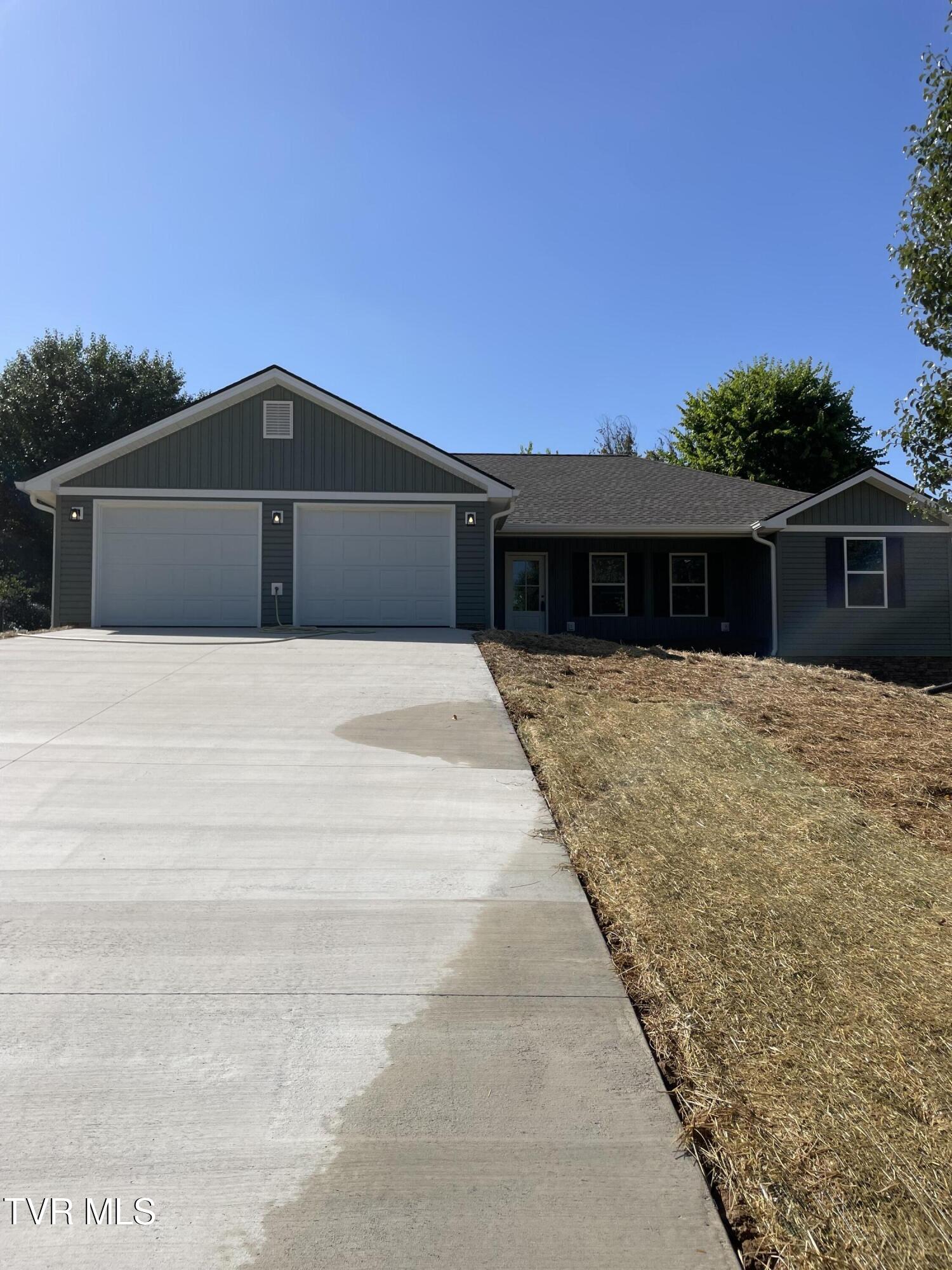 345 Pinto Road Greeneville, TN 37745 - Photo 5 of 41 IMG_2911