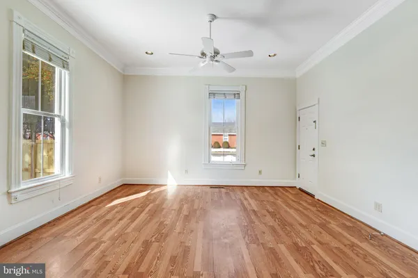 $1,995 | 8753 Signal Hill Road, Unit 2, Manassas, VA 20110