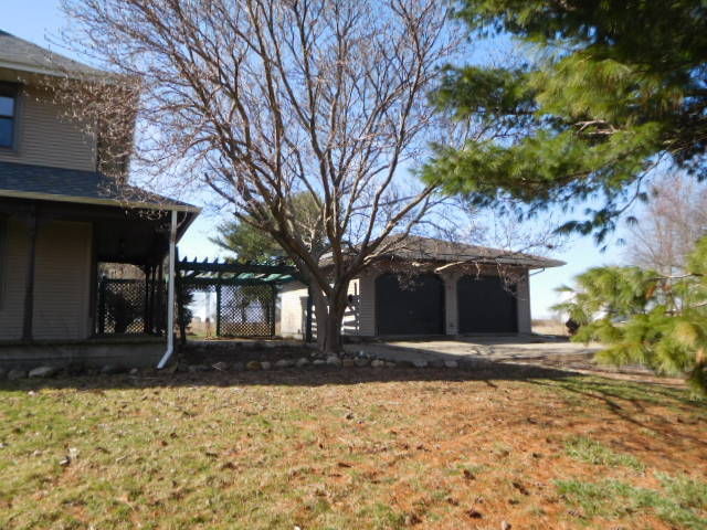 26036 Greenleaf Road Farmer City, IL 61842 - Photo 2 of 12