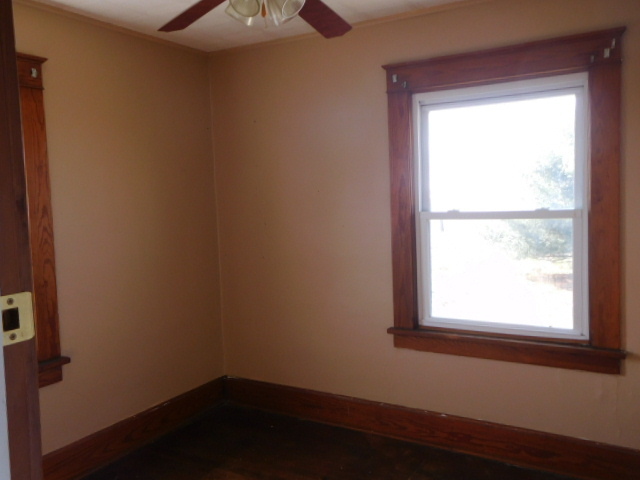 26036 Greenleaf Road Farmer City, IL 61842 - Photo 10 of 12