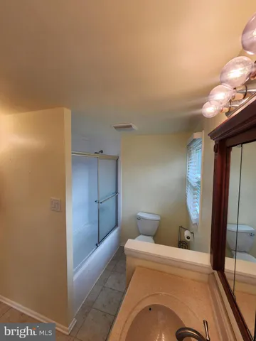 a view of a livingroom with furniture