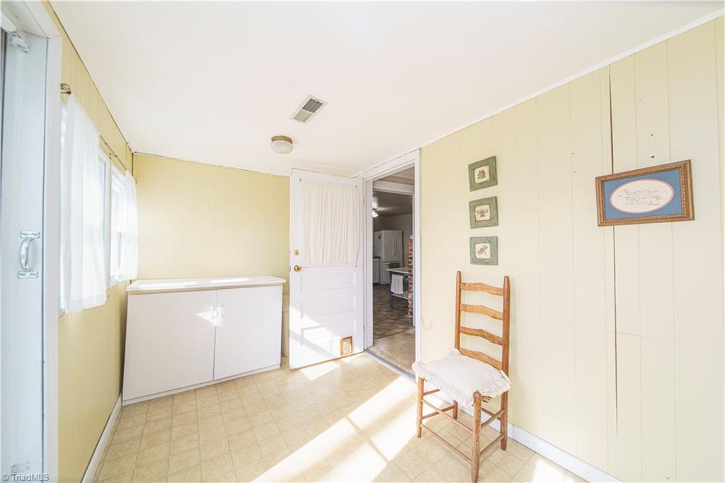 6050 Belews Creek Road Walkertown, NC 27051 - Photo 11 of 41