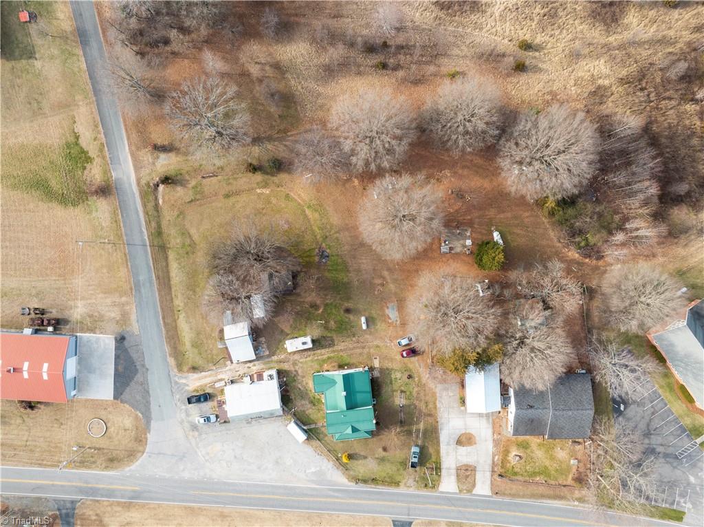 6050 Belews Creek Road Walkertown, NC 27051 - Photo 27 of 41