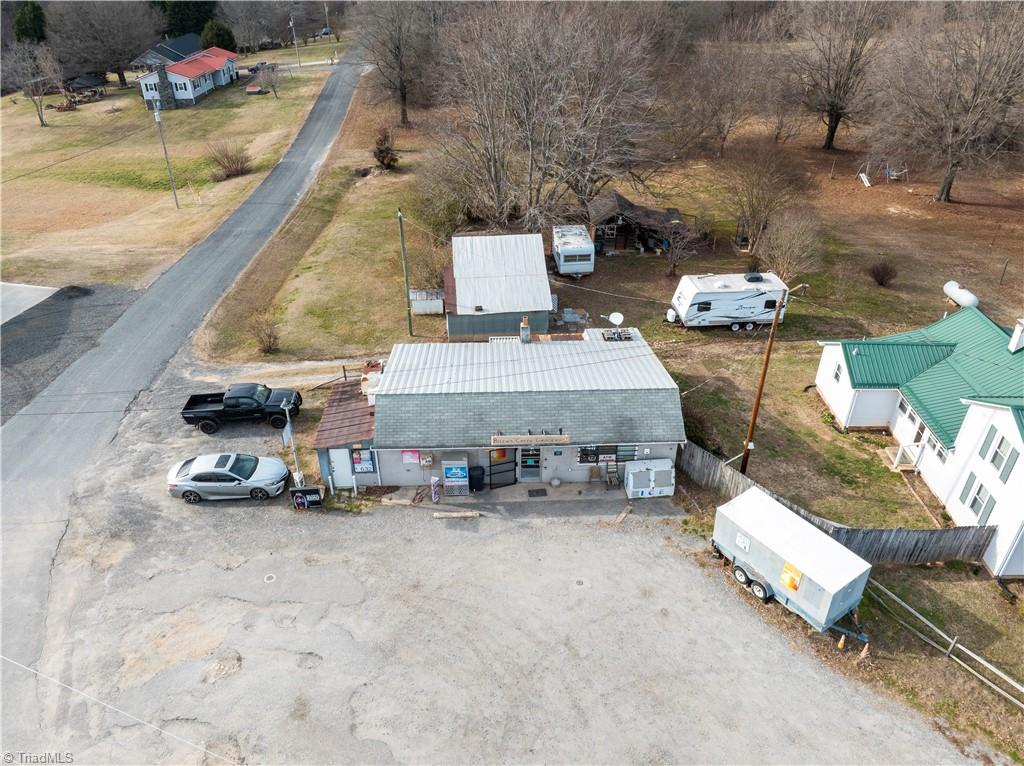 6050 Belews Creek Road Walkertown, NC 27051 - Photo 36 of 41