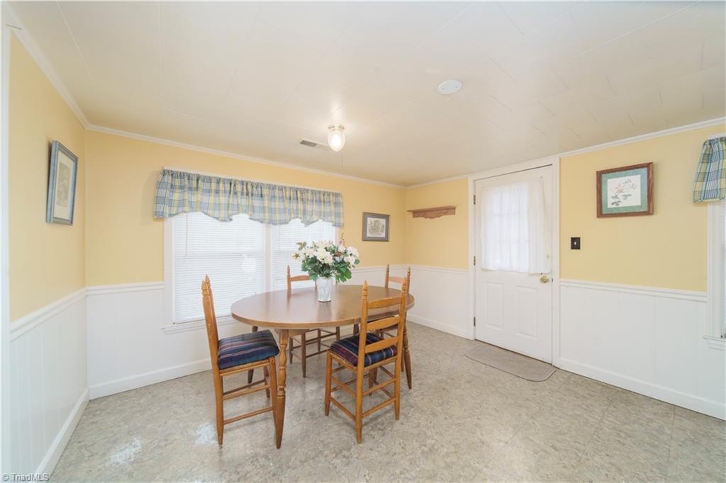 6050 Belews Creek Road Walkertown, NC 27051 - Photo 7 of 41