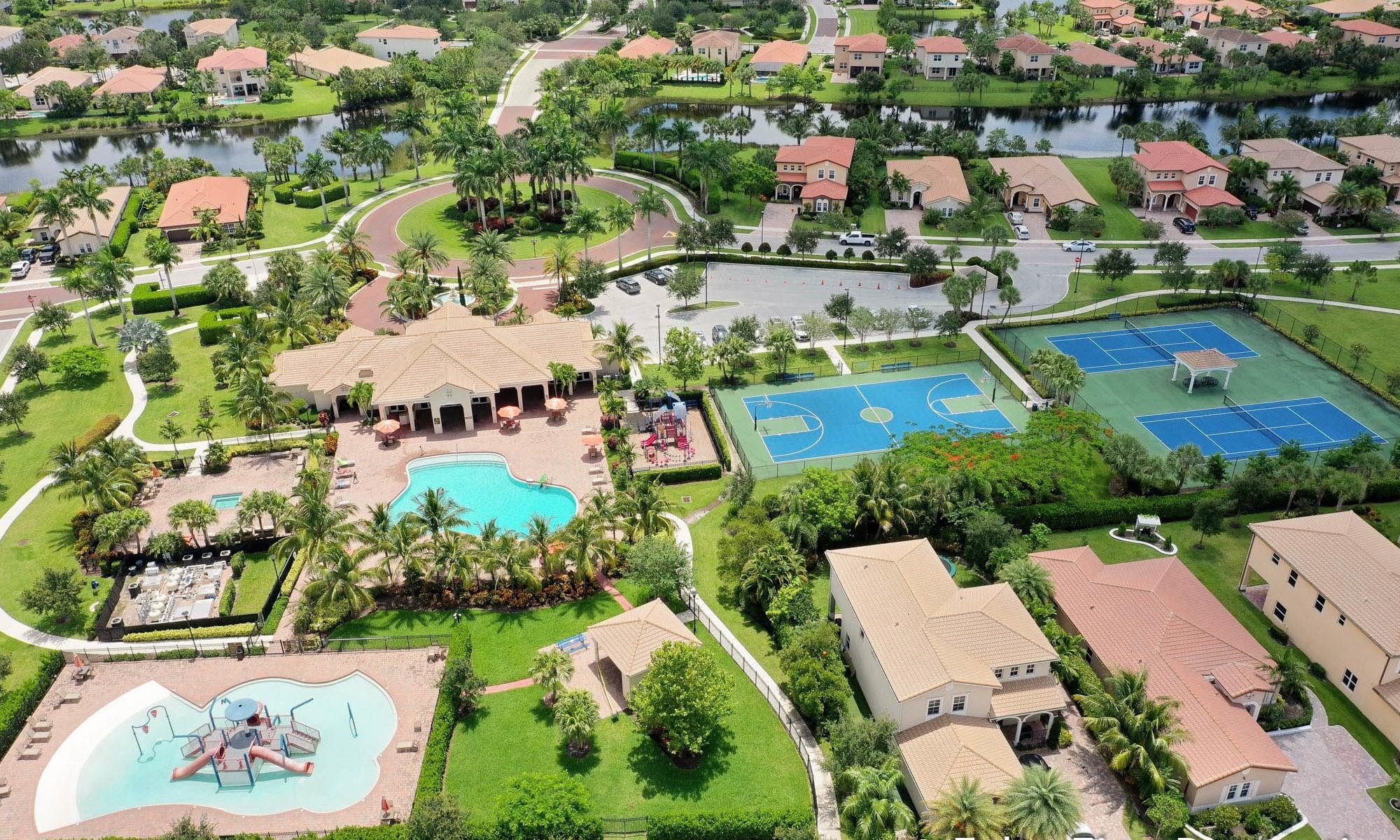 198 Umbrella Place Jupiter, FL 33458 - Photo 35 of 39 an aerial view of residential houses with outdoor space and swimming pool