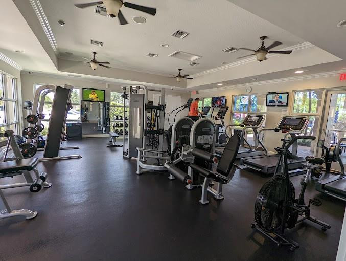 198 Umbrella Place Jupiter, FL 33458 - Photo 39 of 39 a view of a room with gym equipment