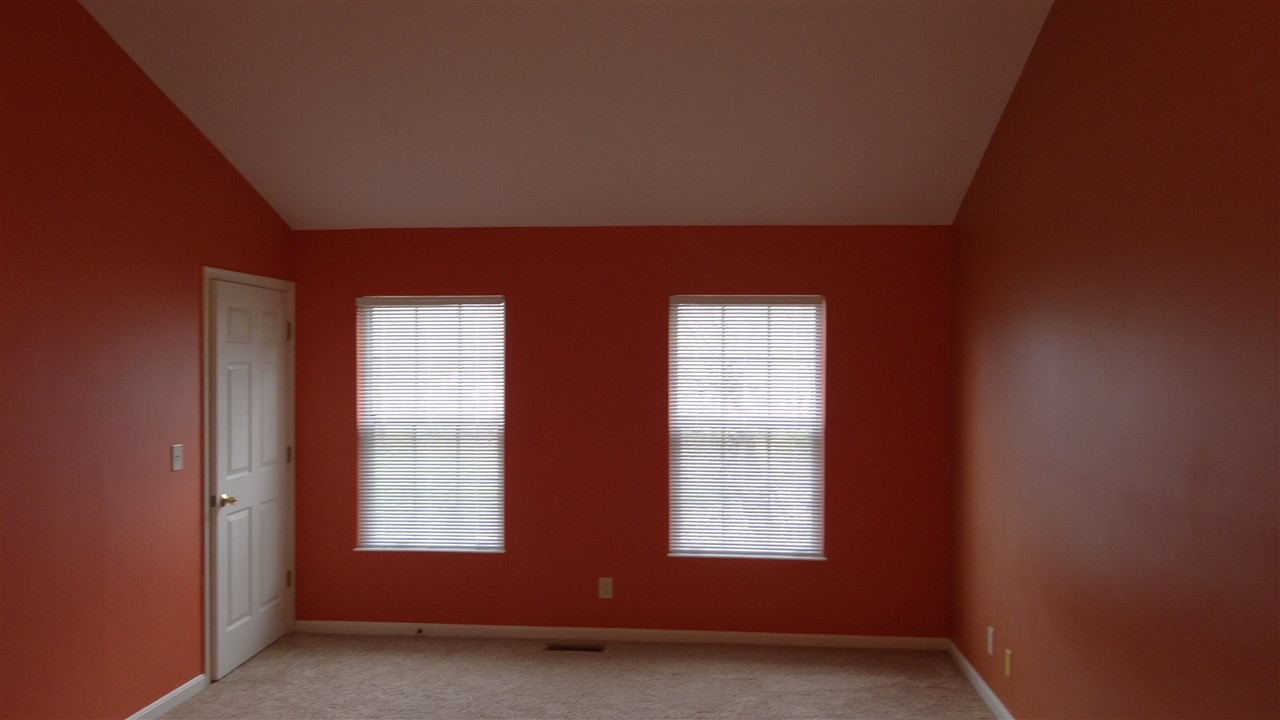 2044 Amsterdam Road Crescent Springs, KY 41017 - Photo 10 of 19