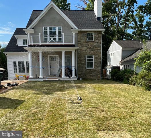 $1,885,000 | 502 Woodland Terrace, Alexandria, VA 22302