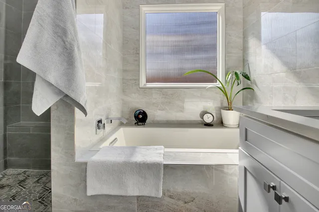 $574,000 | 12 Smokey Ridge Court, Newnan, GA 30263