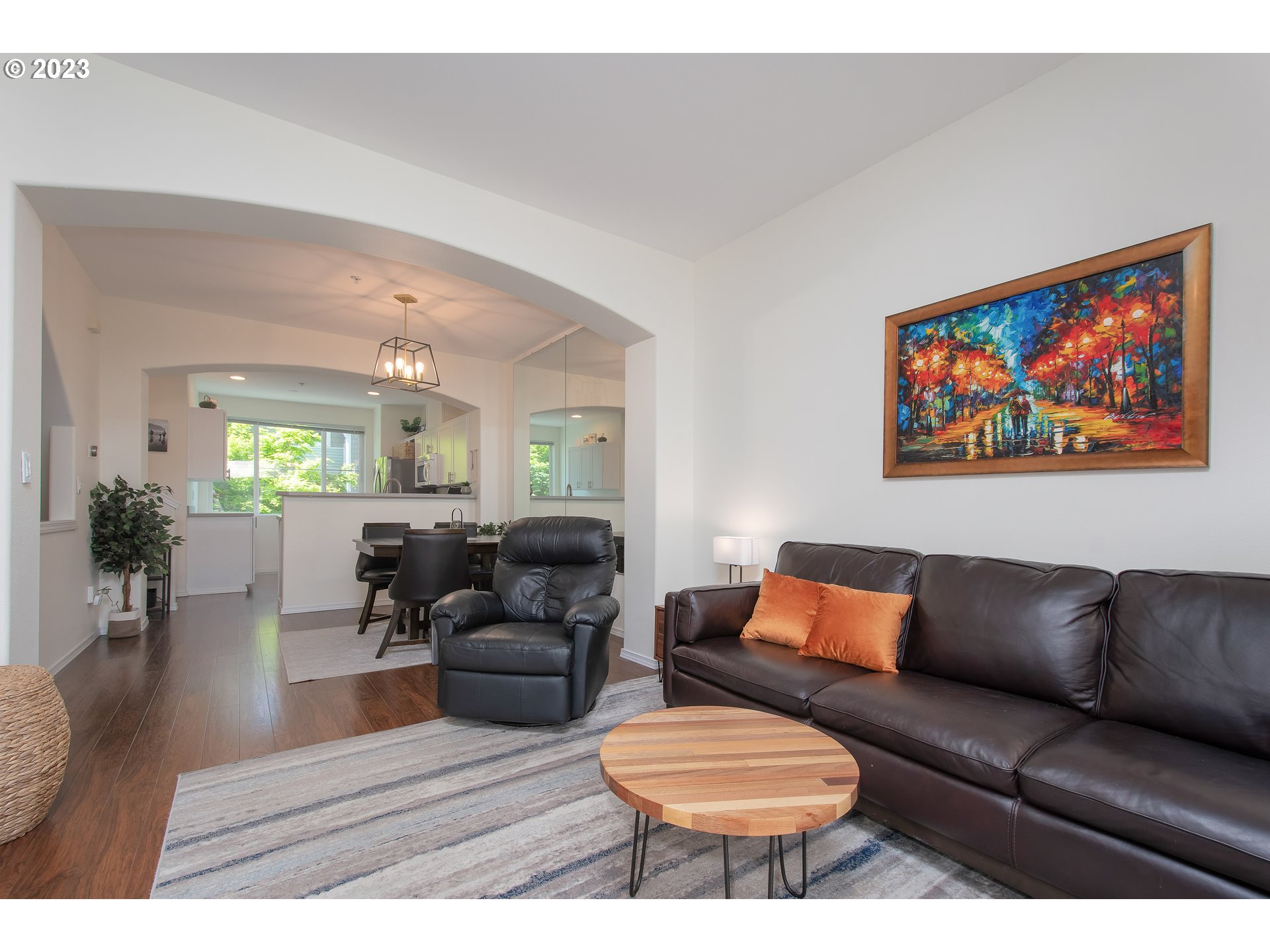 14182 Southwest Barrows Road, Unit 2 Portland, OR 97223 - Photo 9 of 34 Gallery Image 9