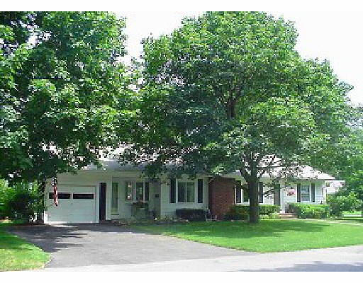 8 Amherst Road Andover, MA 01810 - Photo 1 of 1 Gallery Image 1
