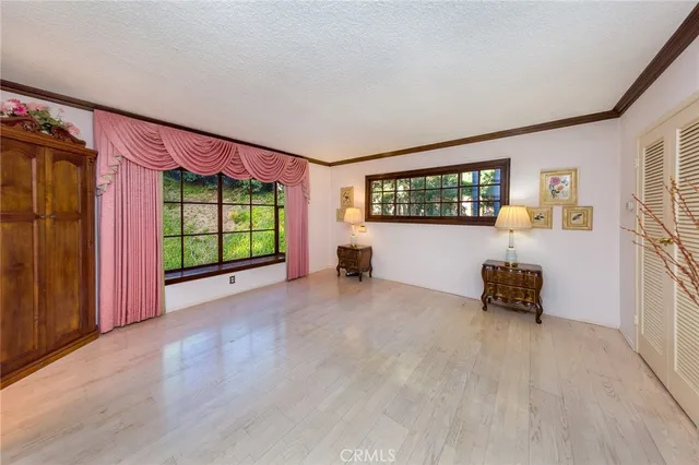 $1,699,999 | 3371 Berry Drive, Studio City, CA 91604
