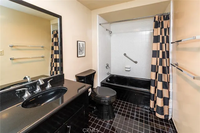 $1,699,999 | 3371 Berry Drive, Studio City, CA 91604