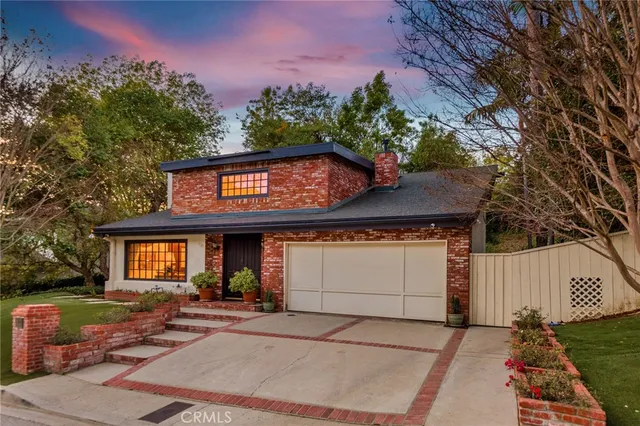 $1,699,999 | 3371 Berry Drive, Studio City, CA 91604
