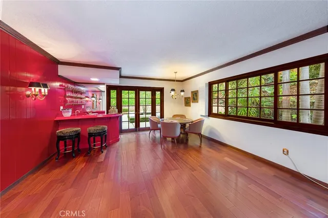 $1,699,999 | 3371 Berry Drive, Studio City, CA 91604