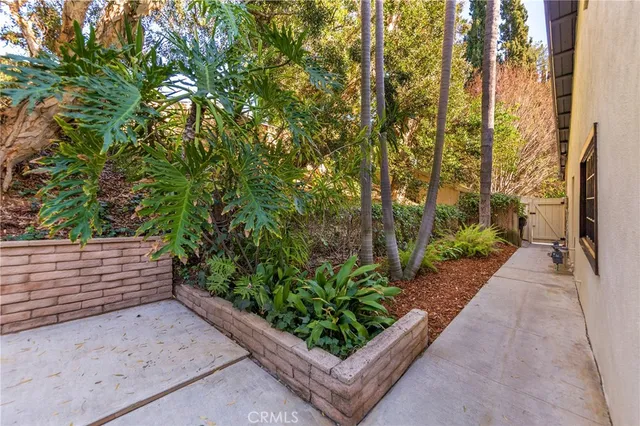 $1,699,999 | 3371 Berry Drive, Studio City, CA 91604