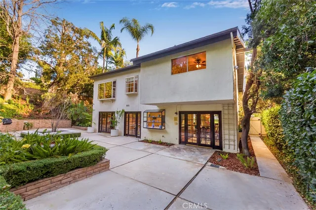 $1,699,999 | 3371 Berry Drive, Studio City, CA 91604