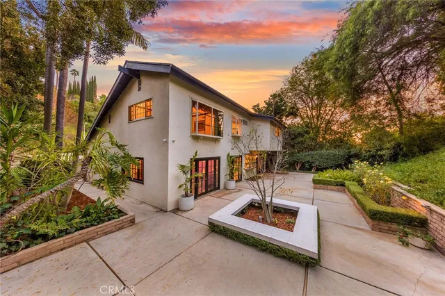 $1,699,999 | 3371 Berry Drive, Studio City, CA 91604