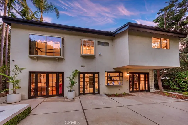 $1,699,999 | 3371 Berry Drive, Studio City, CA 91604