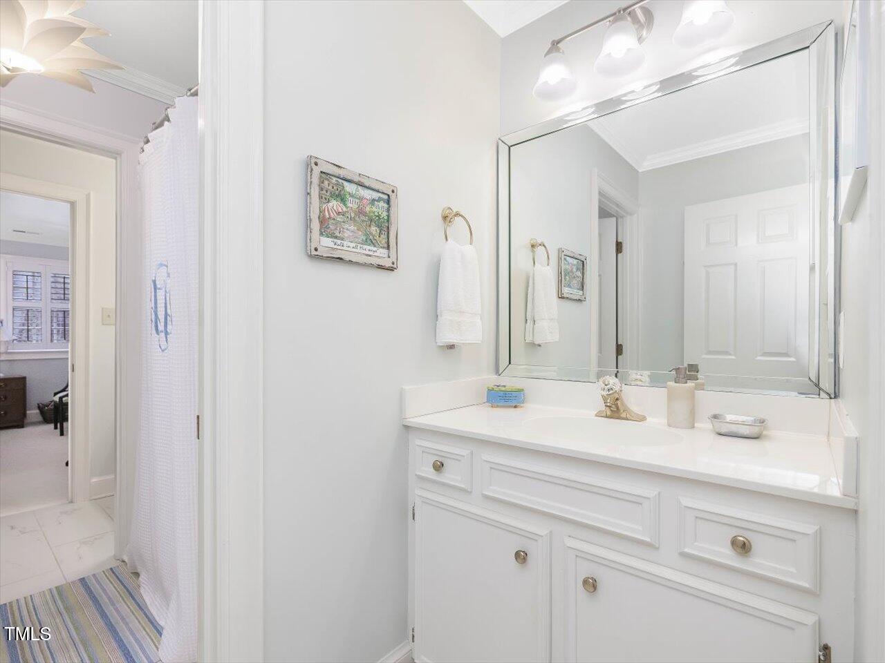 3343 Ridgecrest Court Raleigh, NC 27607 - Photo 24 of 29 32-Shared Bath