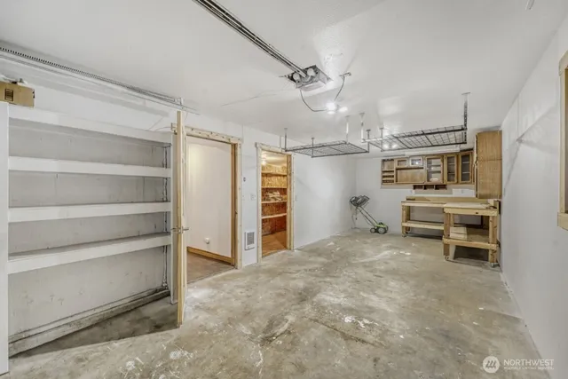 $4,000 | 58 211th Place Southeast, Sammamish, WA 98074