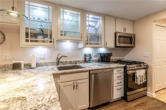 $299,900 | 60 Hamlin Square, Unit 3, Amherst, NY 14221