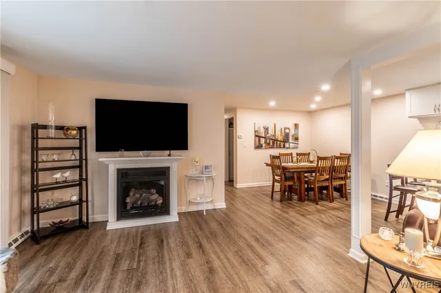 $299,900 | 60 Hamlin Square, Unit 3, Amherst, NY 14221