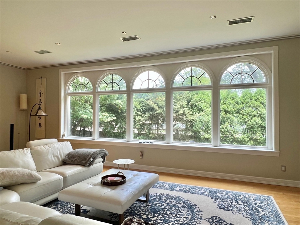 75 Lee Street Brookline, MA 02445 - Photo 5 of 30