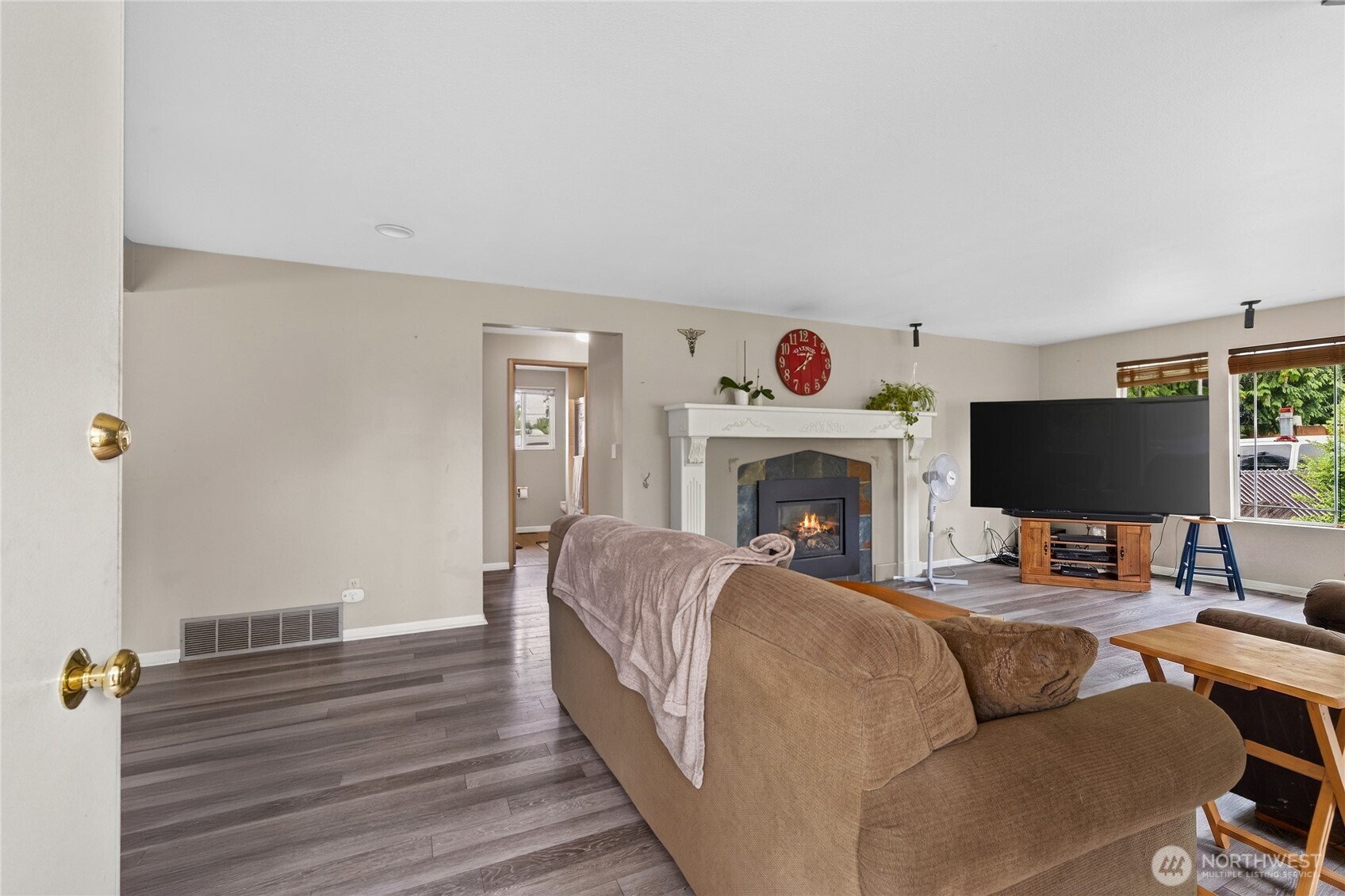 12820 Southeast 172nd Street Renton, WA 98058 - Photo 5 of 34 Gallery Image 5