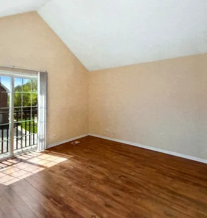 $435,900 | 1002 Kensington Drive, Northbrook, IL 60062