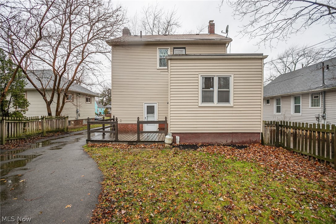 1475 Holmden Road South Euclid, OH 44121 - Photo 4 of 31