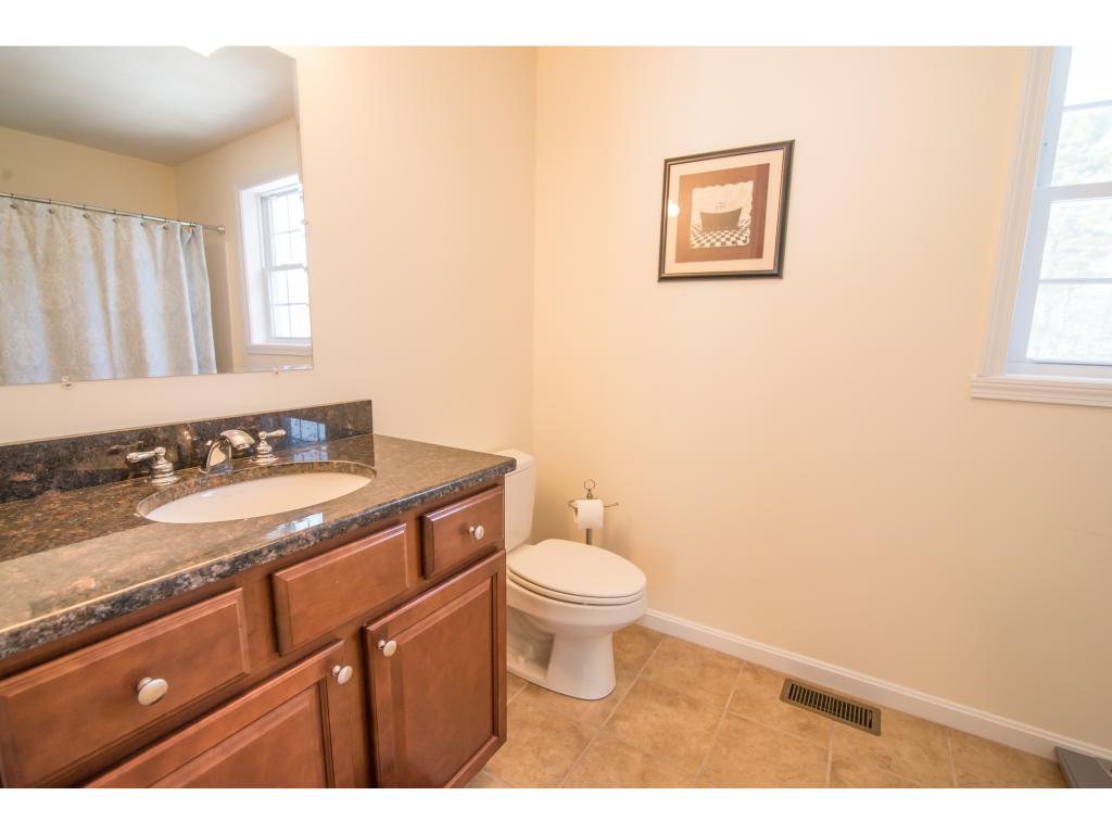 141 Lowell Road Salem, NH 03079 - Photo 18 of 28