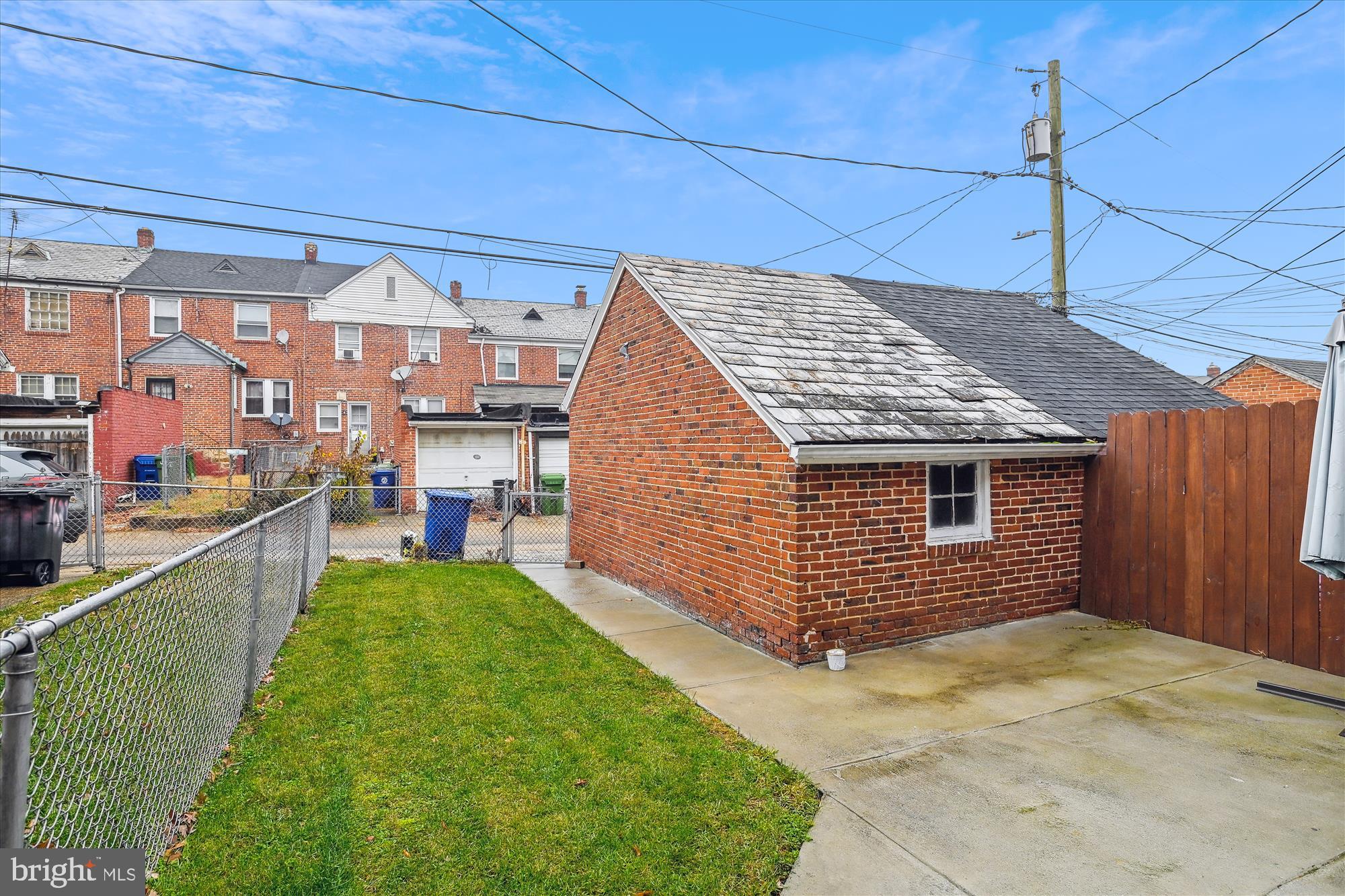 1634 Roundhill Road Baltimore, MD 21218 - Photo 19 of 20 Fenced Back Yard