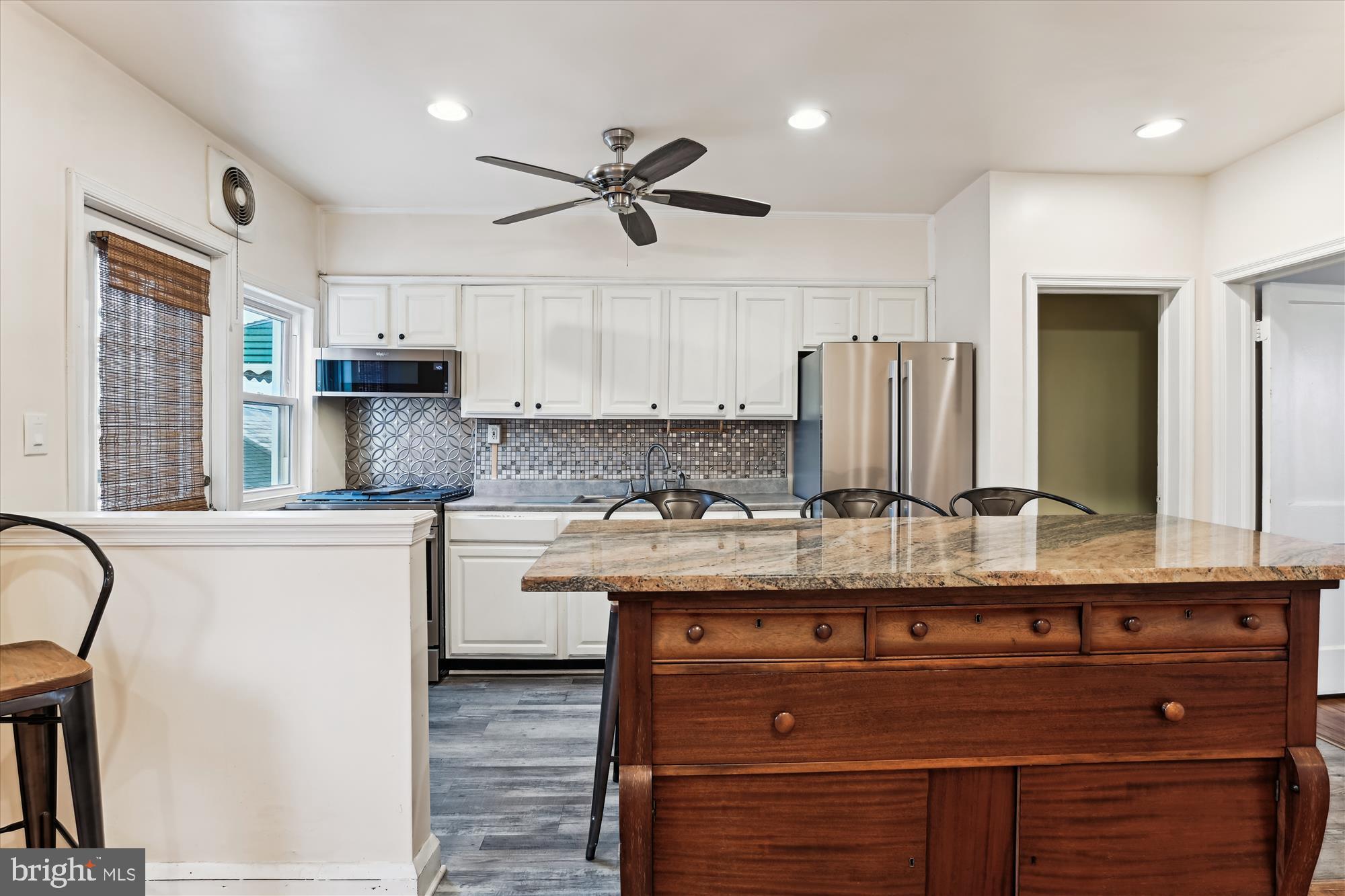 1634 Roundhill Road Baltimore, MD 21218 - Photo 8 of 20 Custom Island