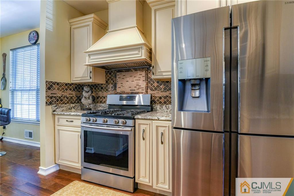 70 Timber Ridge Road North Brunswick, NJ 08902 - Photo 12 of 39