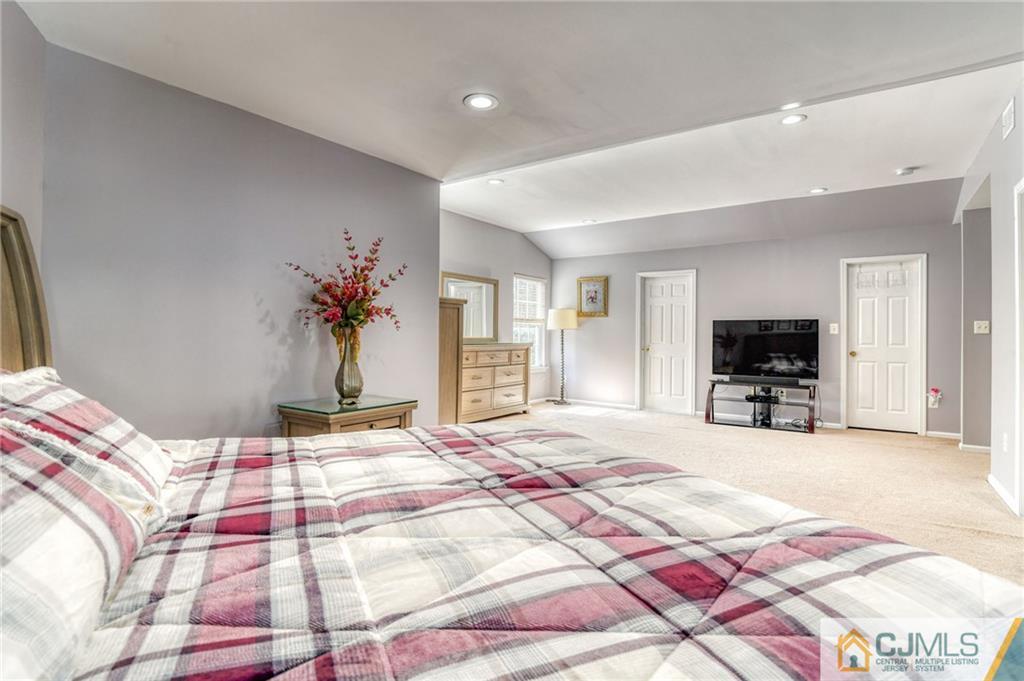 70 Timber Ridge Road North Brunswick, NJ 08902 - Photo 27 of 39