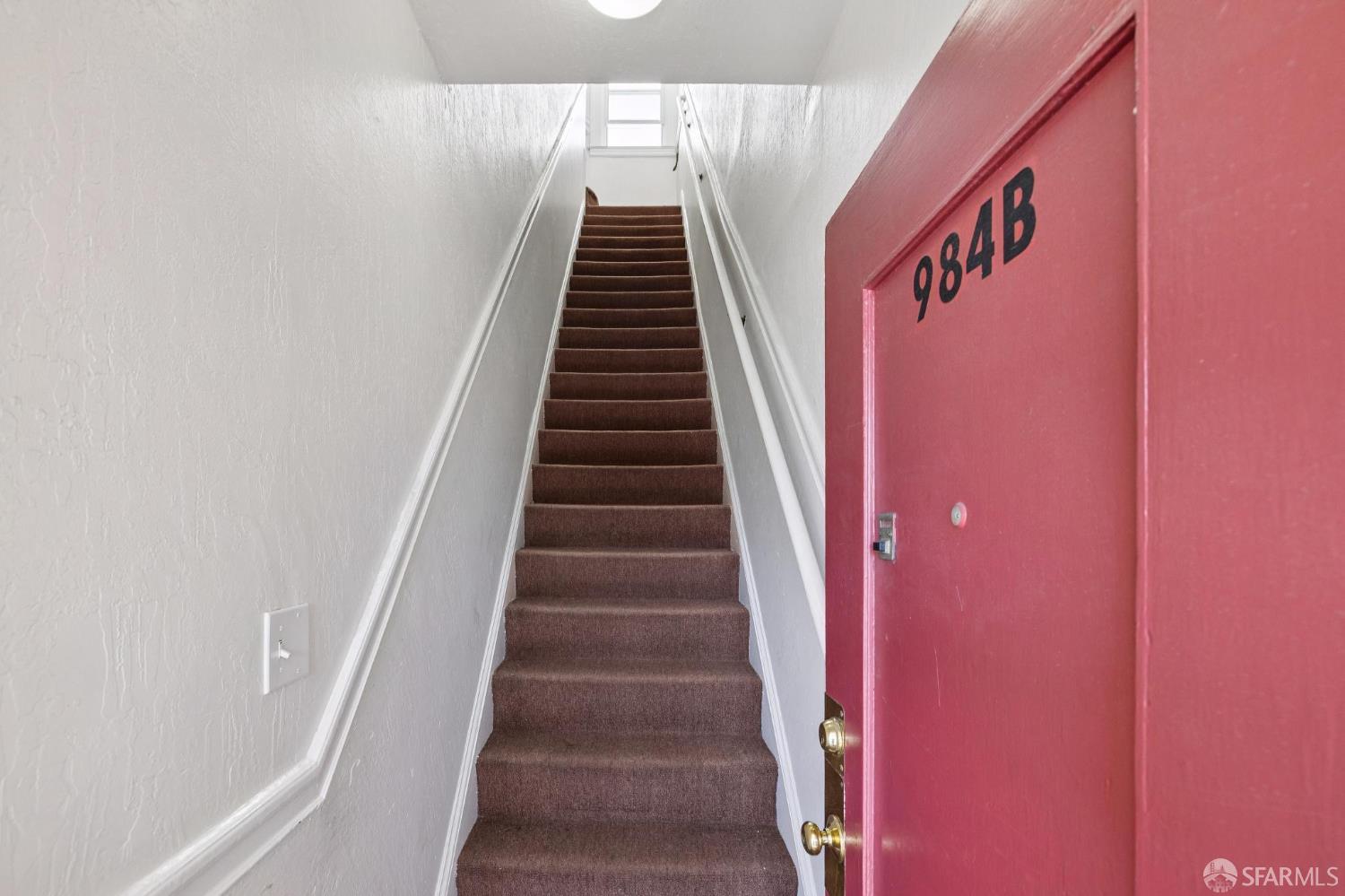 984 Harrison Street San Francisco, CA 94107 - Photo 4 of 34 a view of entryway