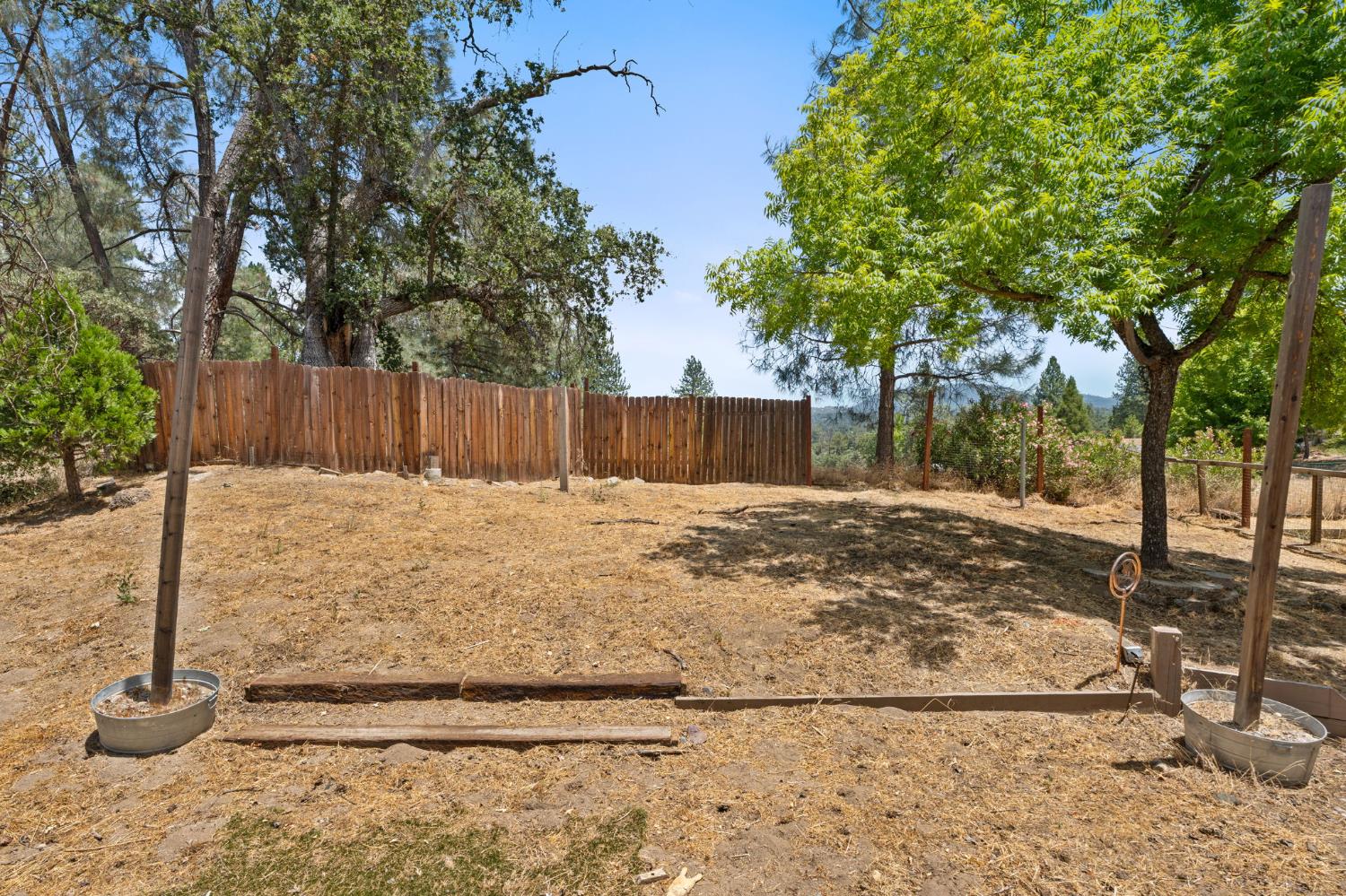 39749 Pine Ridge Road Oakhurst, CA 93644 - Photo 33 of 58
